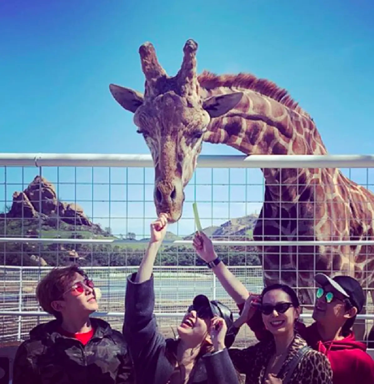 โมเม้นท์พี่น้องอบอุ่น! ”นิชคุณ” แท็กทีมพี่ชายน้องสาว ตะลุยลอสแอนเจลิสอย่างสนุกสนาน