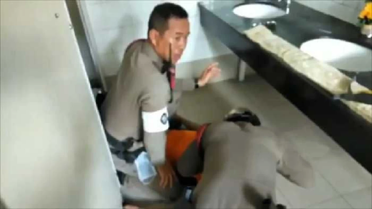 มอบโล่ห์ประกาศเกียรติคุณ "2ตร.พัทยา" ช่วยชีวิตผู้ป่วยในห้องน้ำ