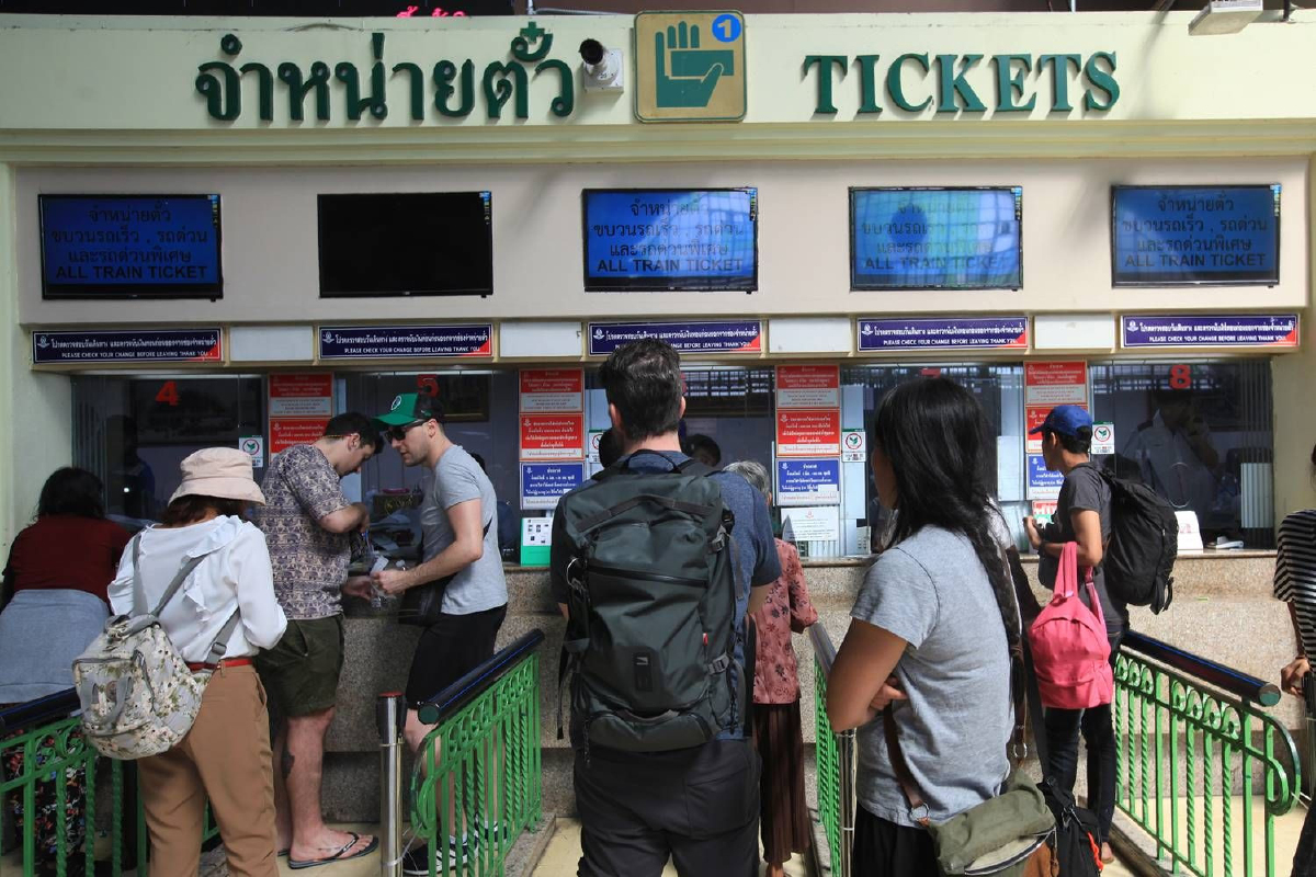 การรถไฟฯเผยมีผู้โดยสารเดินทางล่วงหน้าก่อนสงกรานต์แล้วกว่า 4 แสนราย การรถไฟฯเผยมีผู้โดยสารเดินทางล่วงหน้าก่อนสงกรานต์แล้วกว่า 4 แสนราย