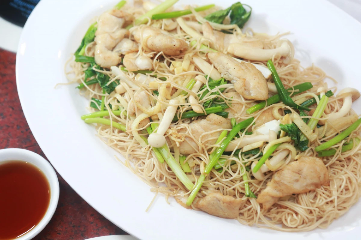 เอี้ยวฮั้ว สุกี้ยากี้เจ้าแรกของประเทศไทย กับเวลาที่ล่วงเลยไปกว่า 6 ทศวรรษ