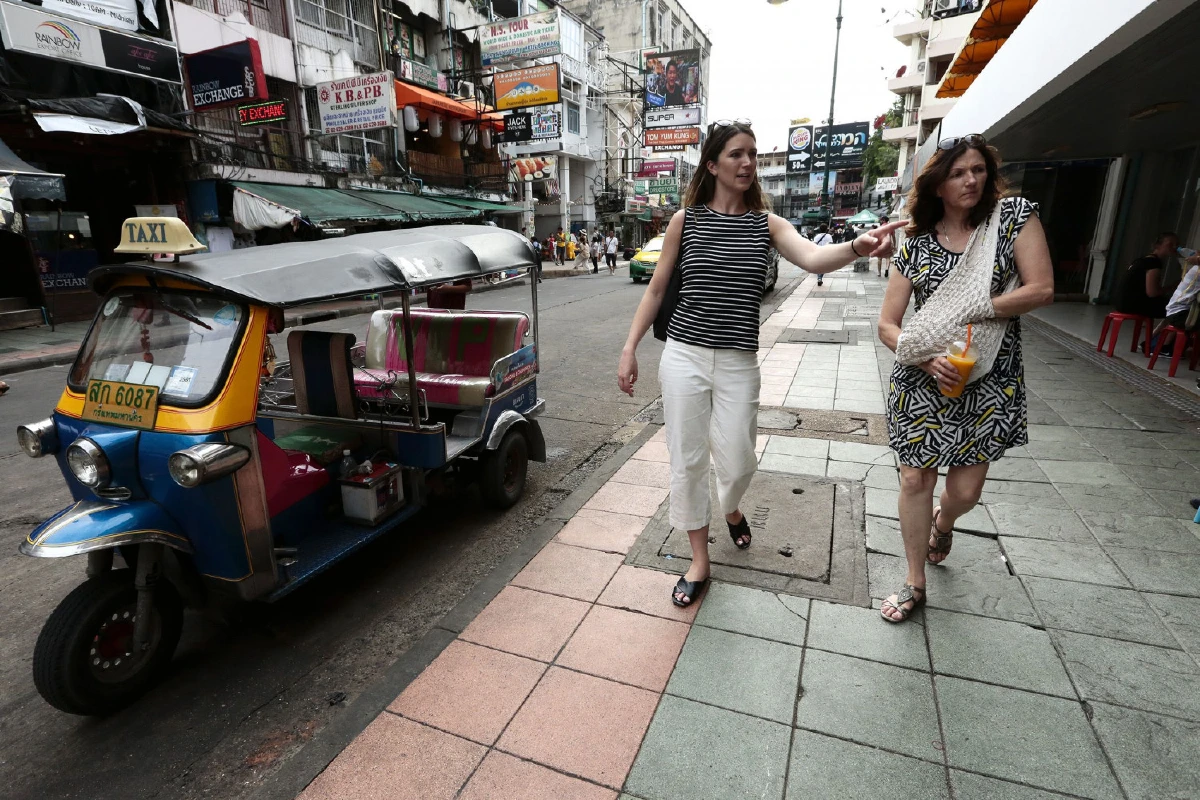 นักท่องเที่ยวยังหลงมนต์ถนนข้าวสารยอดจองห้องพักพุ่งช่วงสงกรานต์