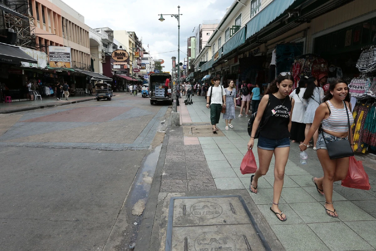 นักท่องเที่ยวยังหลงมนต์ถนนข้าวสารยอดจองห้องพักพุ่งช่วงสงกรานต์