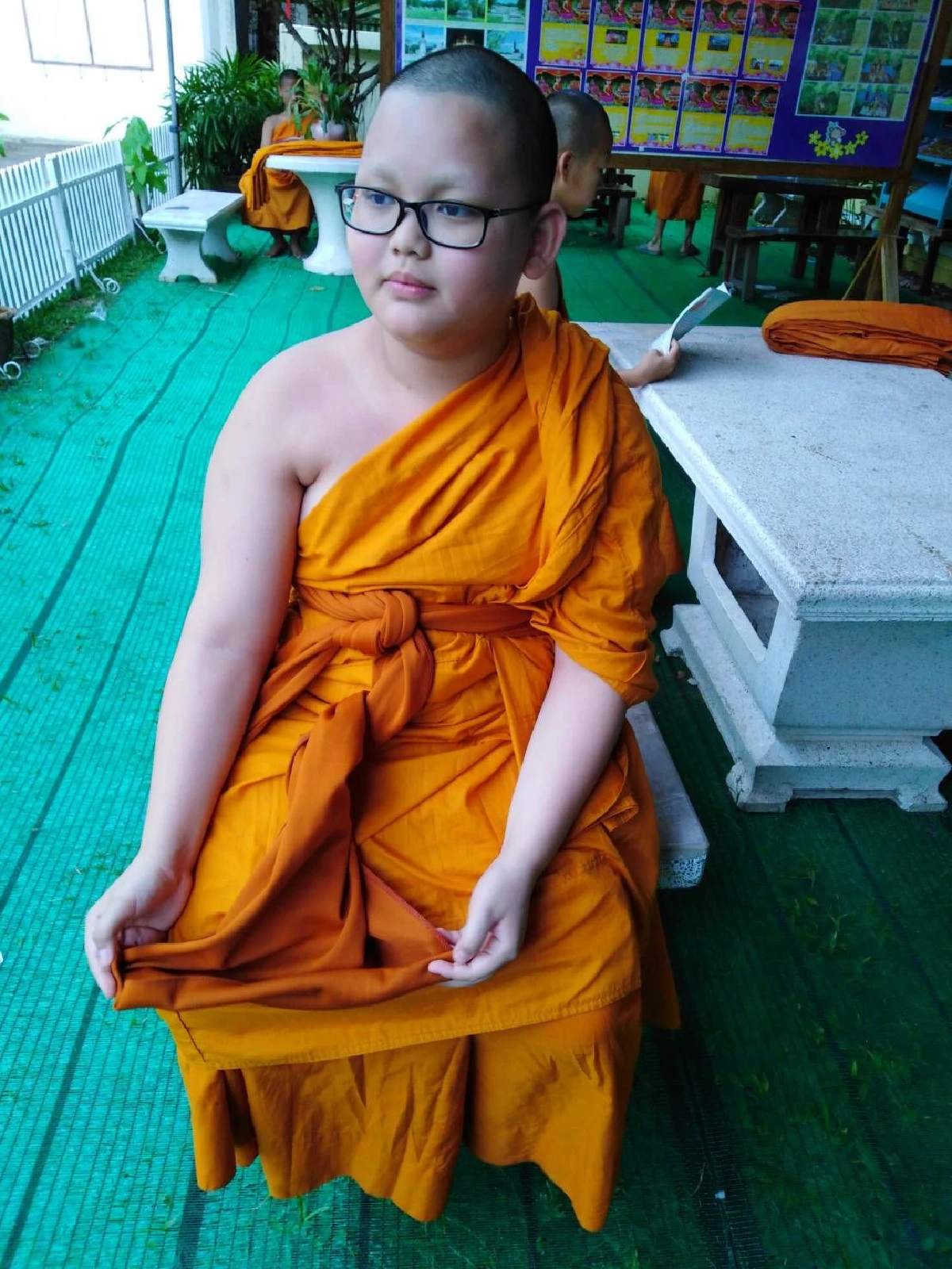 เณรนับร้อยบวชถวายสมเด็จพระเทพรัตนฯที่วัดภคินีนาถ