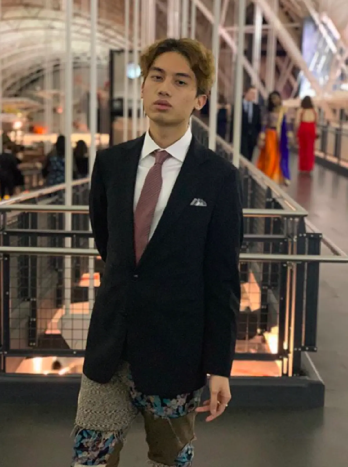 “กานต์” ให้ของขวัญรับปริญญา “น้องเสือ” ด้วยการมอบธุรกิจและเงินสด 20 ล้านบาท