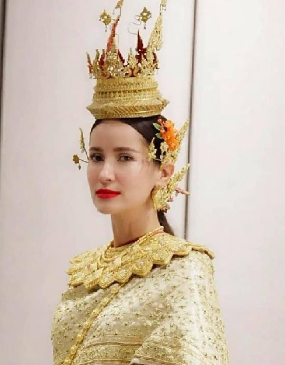 “แอน-เบลล่า” ถูกเนรมิตเป็นนางทุงษะเทวี นางสงกรานต์ประจำปี ๒๕๖๒