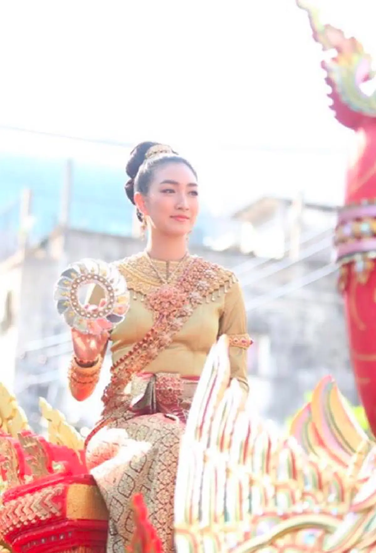 “แต้ว-แพนเค้ก” แปลงโฉมสุดสง่าเป็นนางทุงษะเทวี ความงามสะกดตาทั้งคู่
