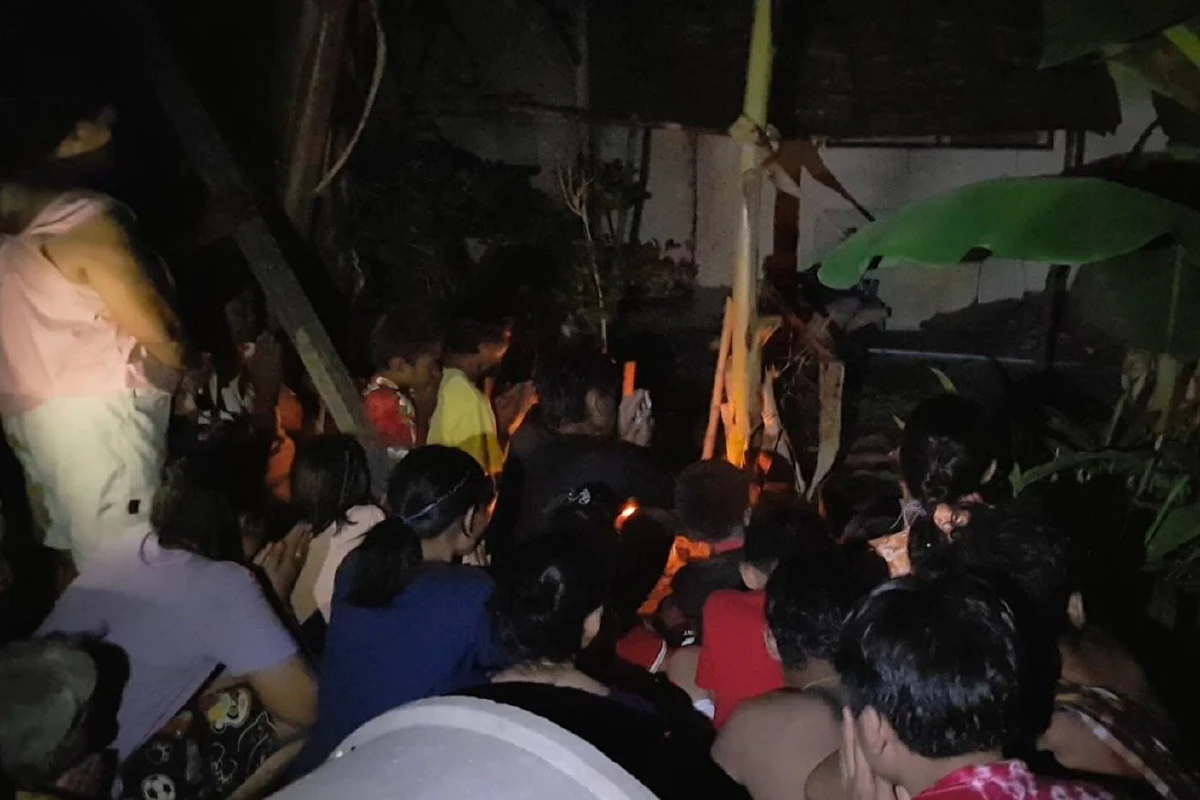 หัวปลีแทงทะลุยอดปลายต้นกล้วยชาวบ้านแห่ดูหวังโชคลาภ