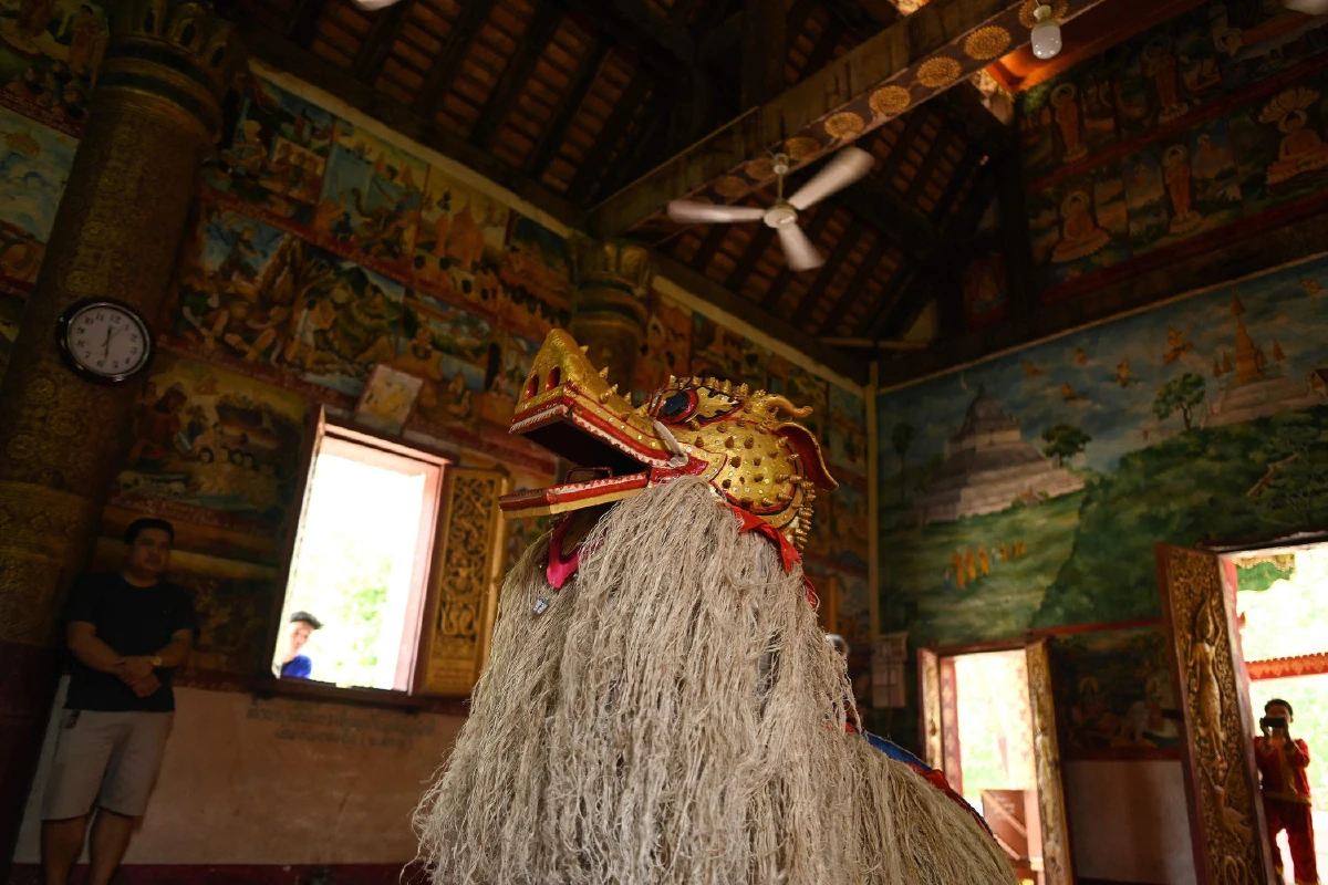 แห่ "ปู่เยอ ย่าเยอ" บรรพบุรุษแห่งเมืองหลวงพระบาง