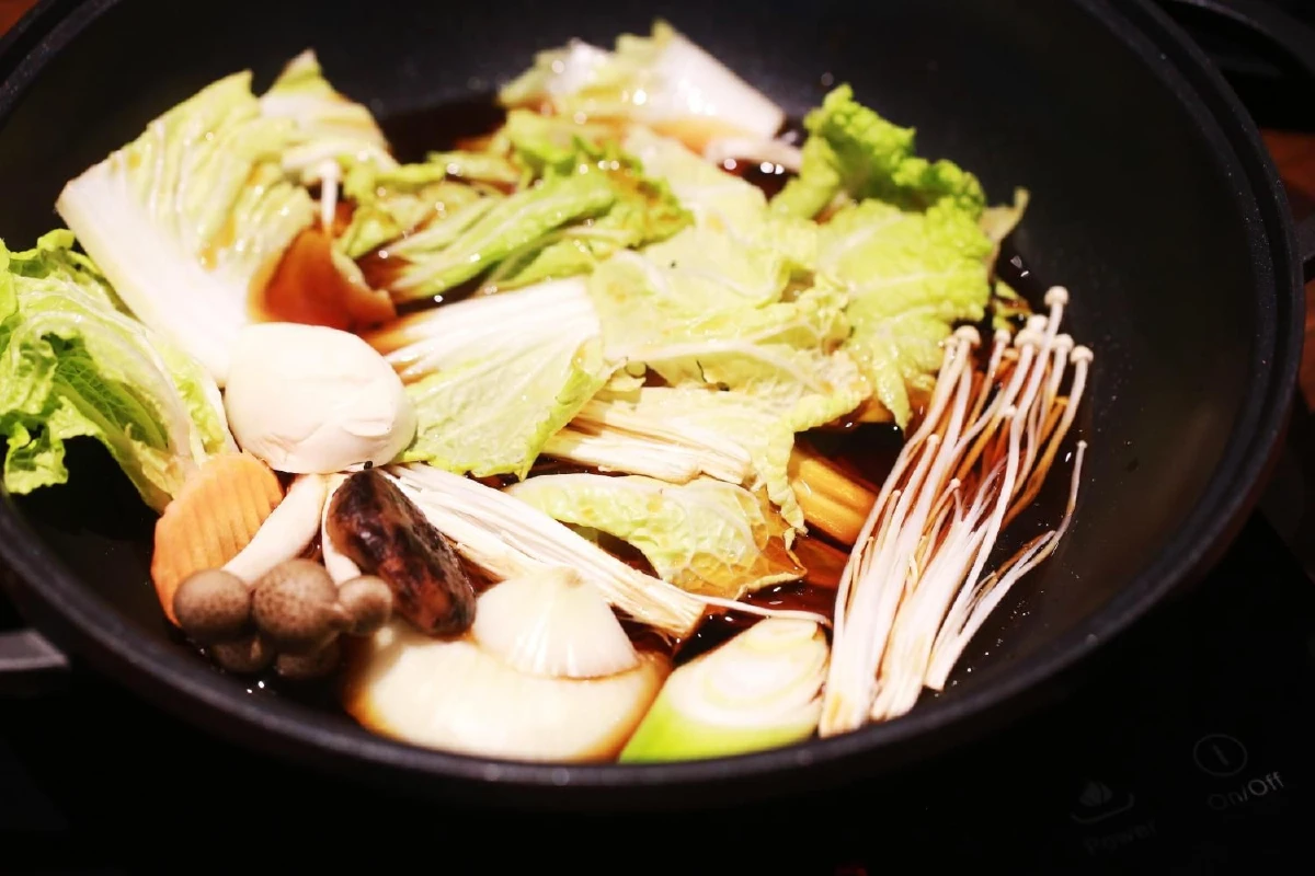 AKIYOSHI ญี่ปุ่นจัดเต็มทั้งชาบู-สุกี้-ปิ้งย่าง ท่ามกลางบรรยากาศร่วมสมัยใกล้รถไฟฟ้า