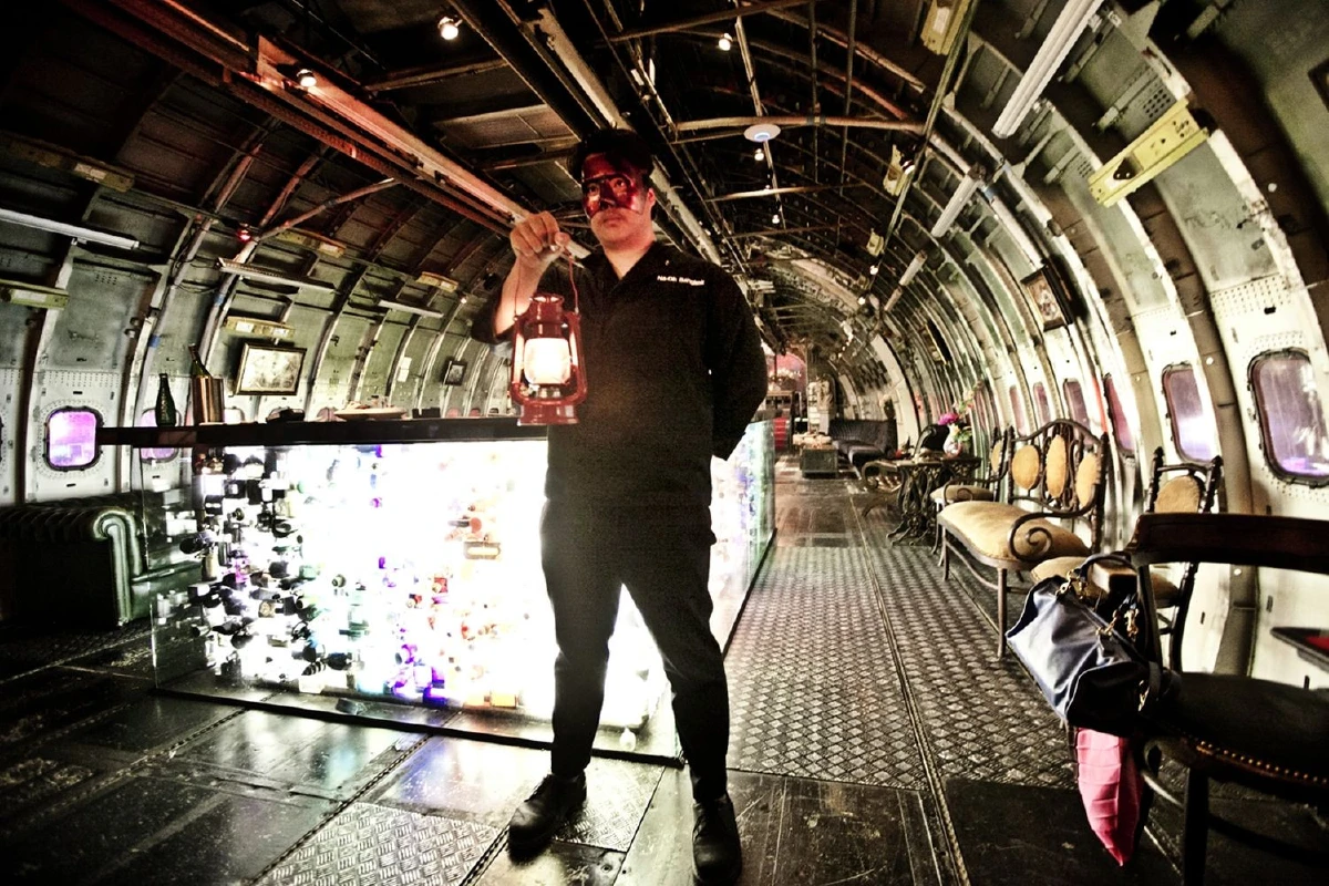 แฮงเอาท์สุดฟินบนเครื่องบินลำใหญ่ ที่ Na-Oh Bangkok ช่างชุ่ย