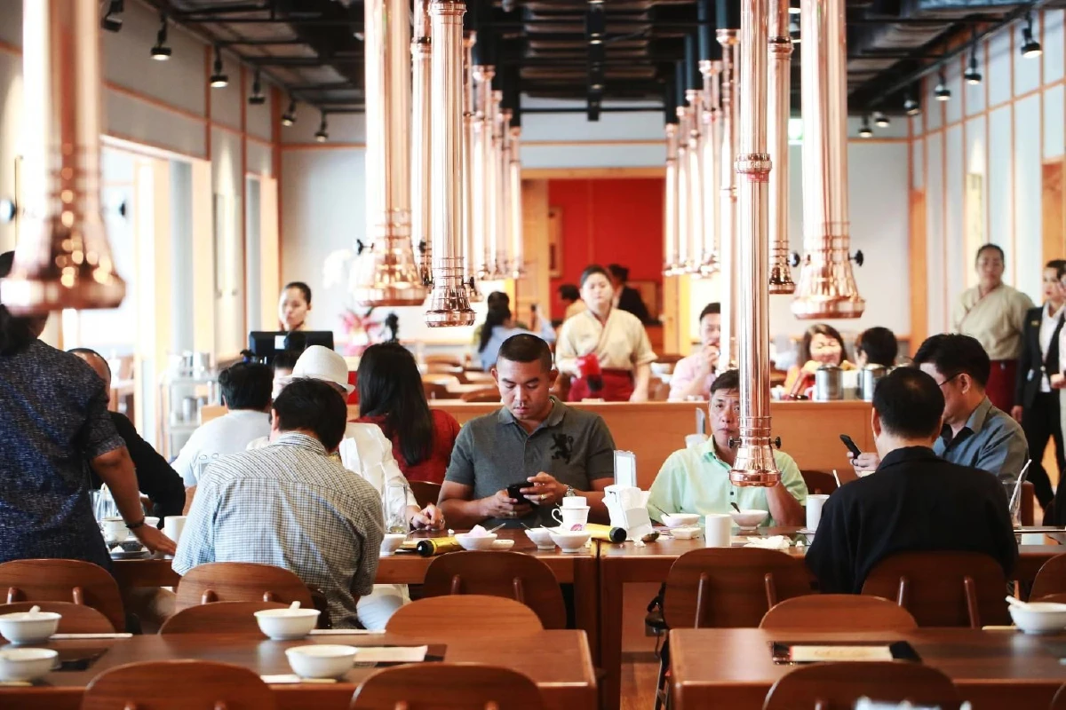 AKIYOSHI ญี่ปุ่นจัดเต็มทั้งชาบู-สุกี้-ปิ้งย่าง ท่ามกลางบรรยากาศร่วมสมัยใกล้รถไฟฟ้า