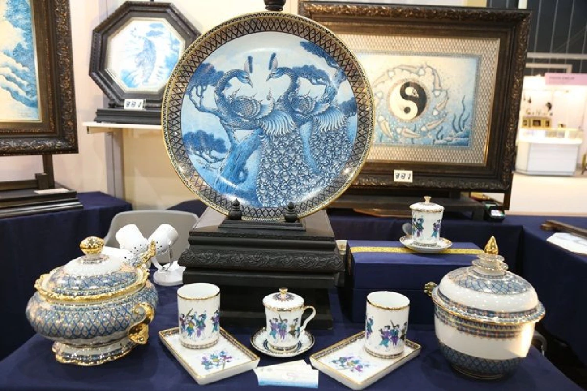 วิรัช ทะไกรเนตร ครูช่างศิลปหัตถกรรมปี 2556