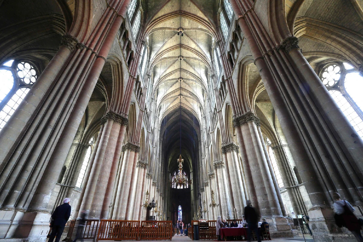 รู้จักอาสนวิหารแร็งส์ โดนเผามาก่อนนอเทรอดามแห่งปารีส