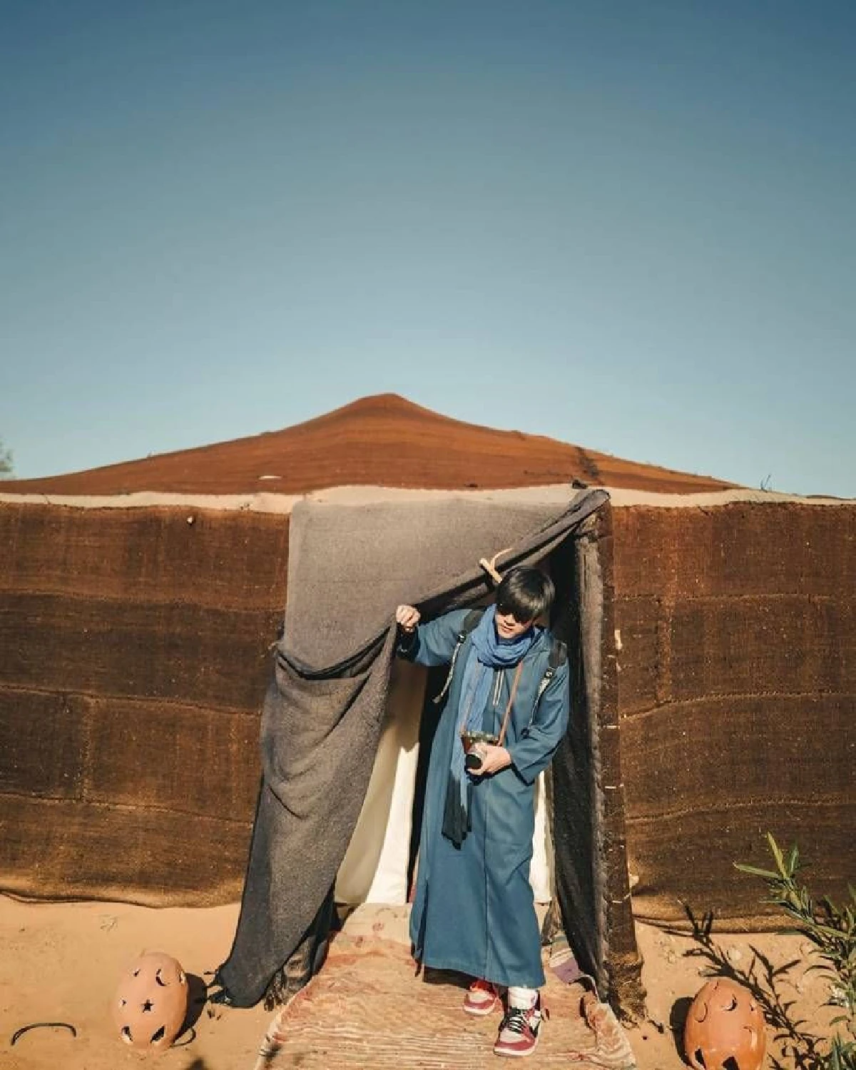 ทริปหวานแฟชั่นจัดเต็ม! แก้ว-โทนี่ ควงคู่สวีทกลางทะเลทรายซาฮารา