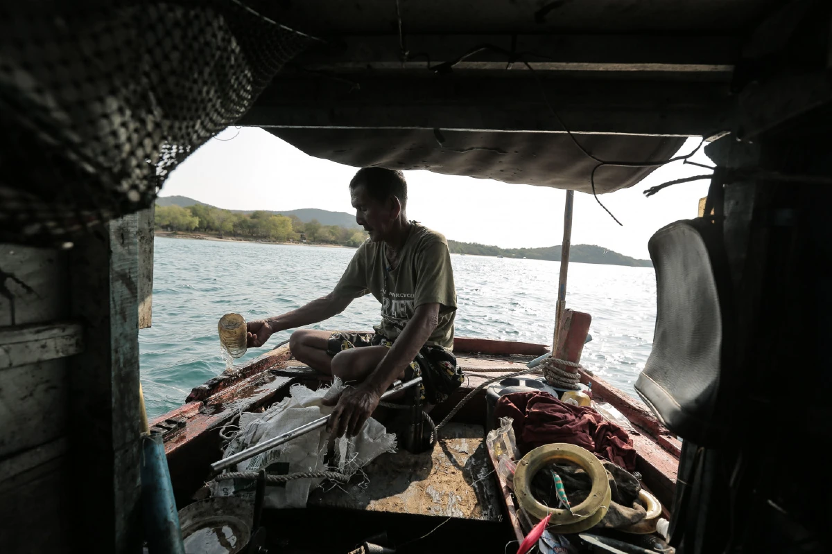 ผู้อุทิศชีวิตเพื่อร่างไร้วิญญาณ "ลุงยุ้ย สัปเหร่อแห่งท้องทะเล"