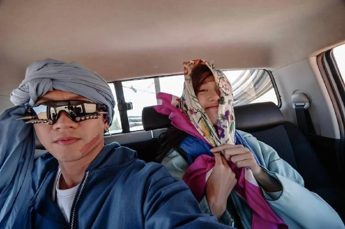 ทริปหวานแฟชั่นจัดเต็ม! แก้ว-โทนี่ ควงคู่สวีทกลางทะเลทรายซาฮารา