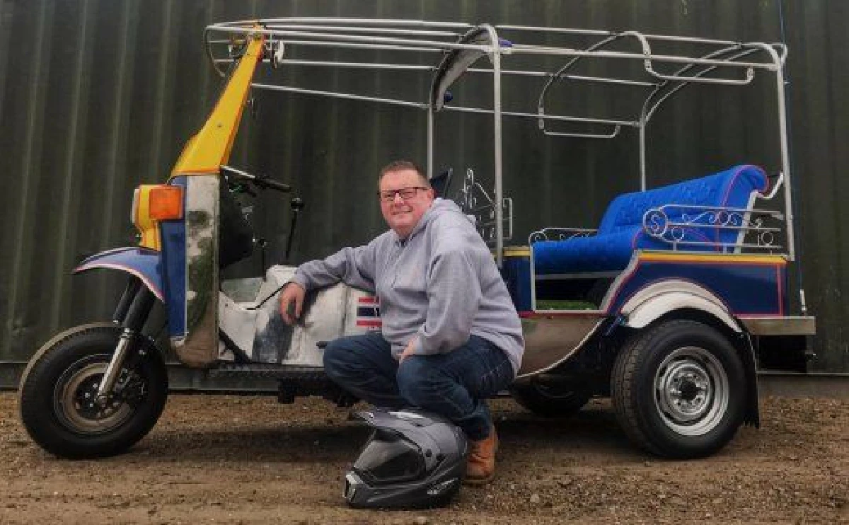 นักธุรกิจอังกฤษดัดแปลง ตุ๊กตุ๊กไทยแลนด์ วิ่งเร็วสุดในโลก