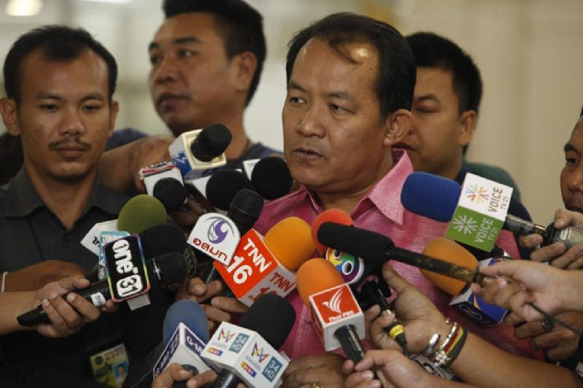 "ศรีสุวรรณ"ให้ปากคำเพิ่ม ปม“ธนาธร” ถือหุ้นสื่อ "ศรีสุวรรณ"ให้ปากคำเพิ่ม ปม“ธนาธร” ถือหุ้นสื่อ