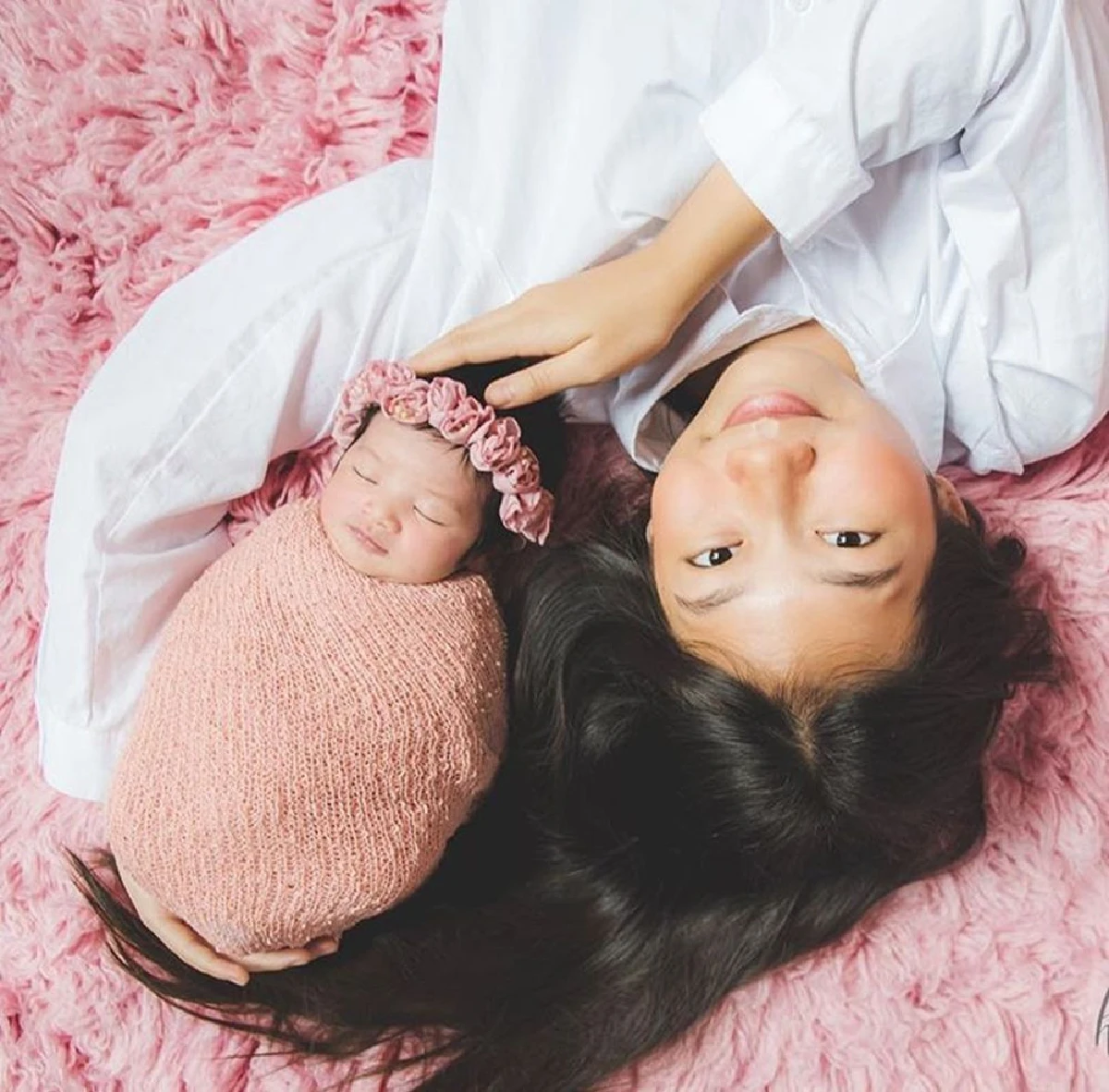 10 ภาพ น้องดิสนีย์ ลูกสาว อุ้ม ลักขณา ถ่ายแบบครั้งแรกน่ารักละมุนมาก