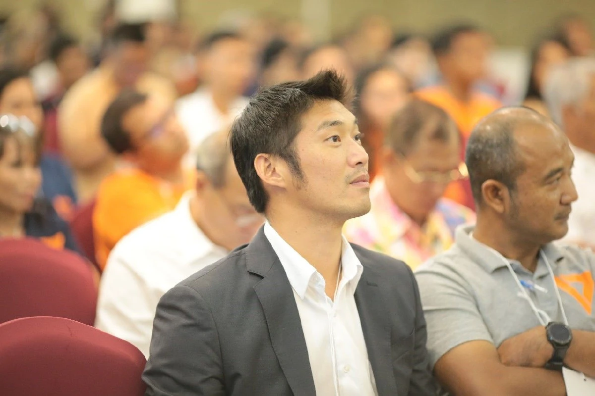 อนาคตใหม่ประชุมใหญ่ติวเข้มสส.เดินหน้าการเมืองสร้างสรรค์