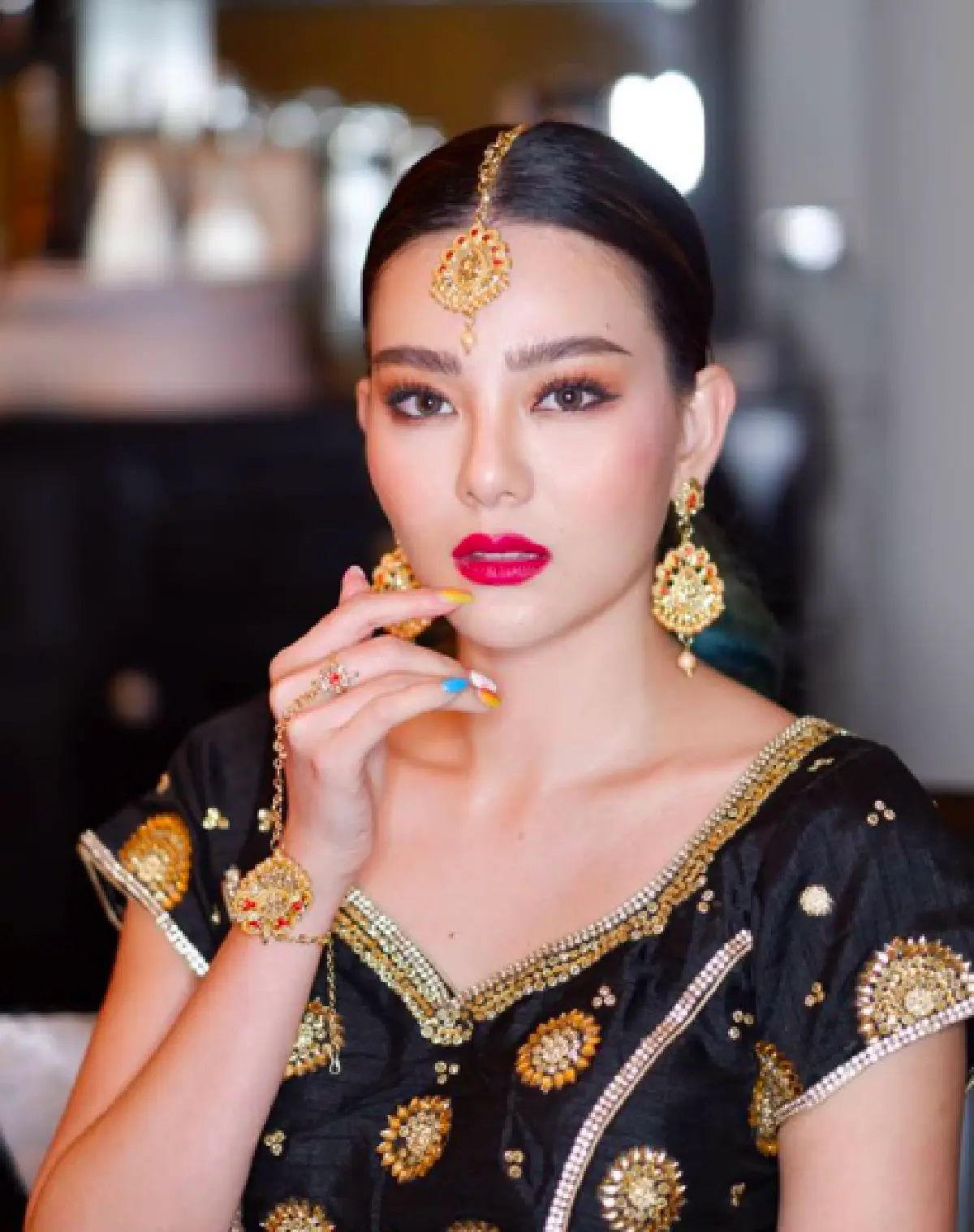 ส่องภาพเหล่าคนบันเทิงจัดเต็มแฟชั่นอินเดีย ร่วมงานปาร์ตี้ Bombay Night