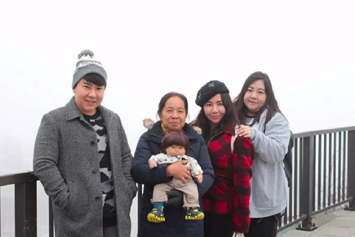 ทำบุญสวยชาติหน้า..ทำหน้าสวยชาตินี้ "บุ๊คโกะ” เผยโฉมหน้า “แม่แมว" หลังใบหน้าเข้าที่แล้ว