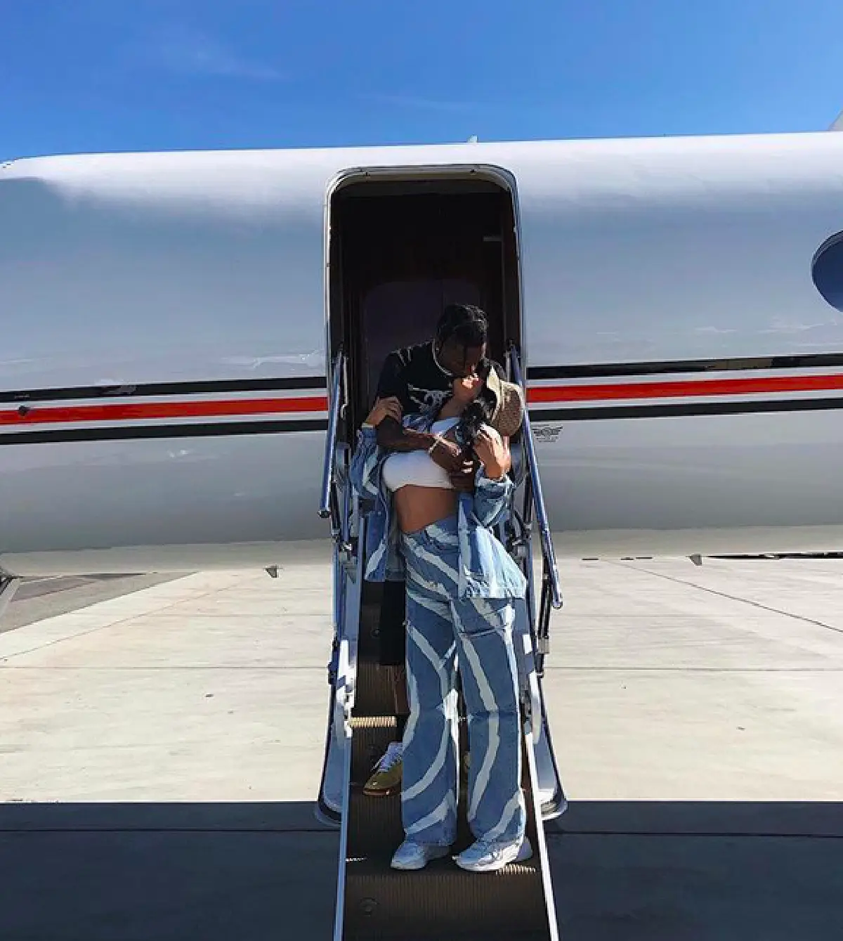 ส่องแฟชั่นคนดังจากทั่วทุกมุมโลก..ร่วมงานเทศกาลดนตรี  “Coachella 2019”