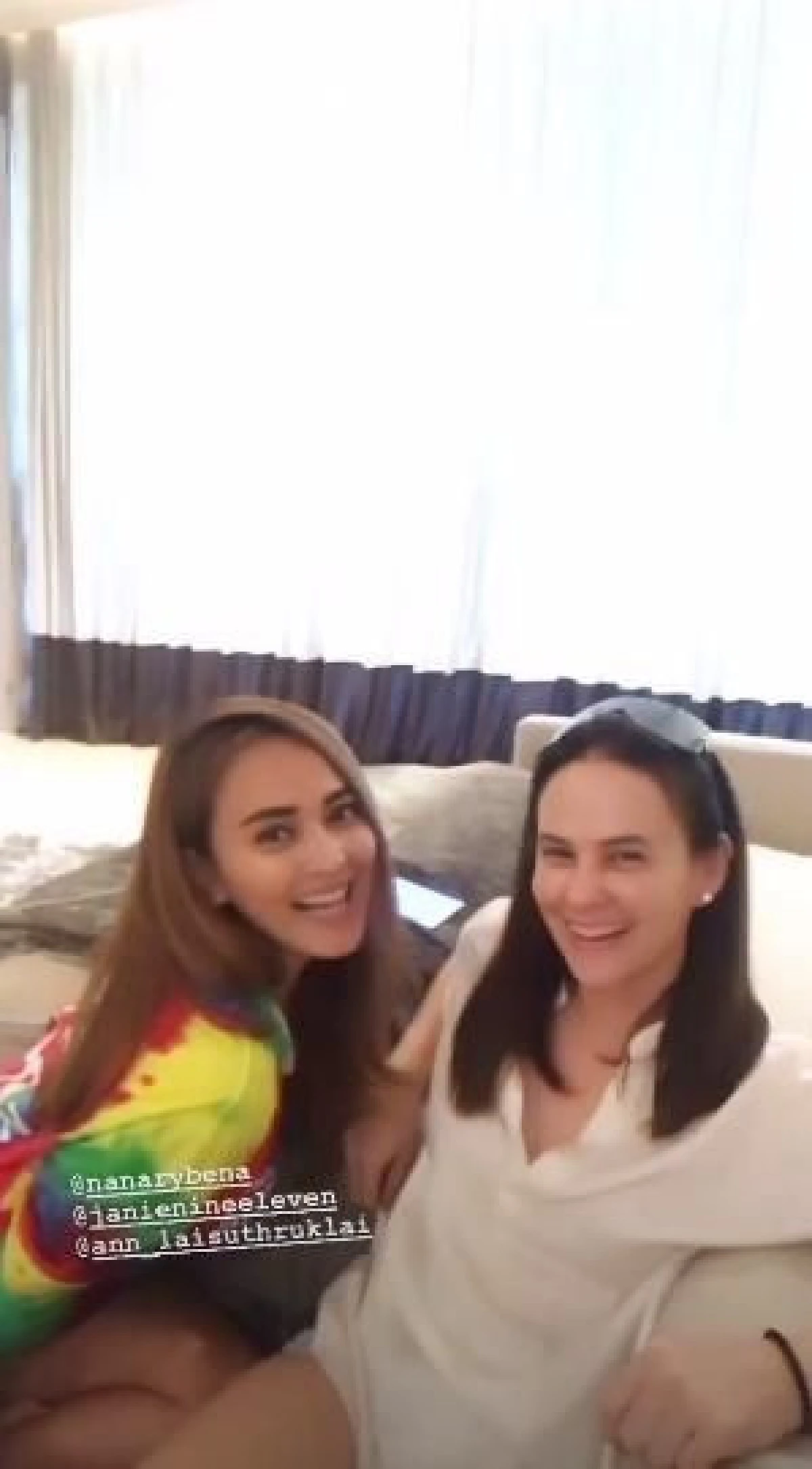 “วุ้นเส้น” เปิดคอนโดสุดหรูต้อนรับเพื่อนๆ แก๊งนางฟ้ามานั่งเม้าท์มอยกัน
