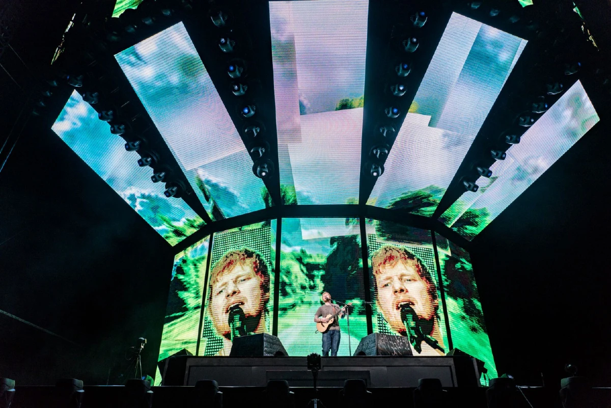 สมบูรณ์แบบ! เอ็ด ชีแรน โชว์เจ๋งสะกดคนดูเอาอยู่ทั้งราชมังฯ