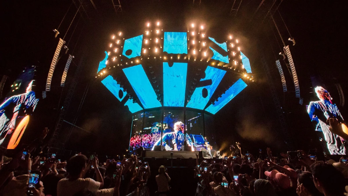 สมบูรณ์แบบ! เอ็ด ชีแรน โชว์เจ๋งสะกดคนดูเอาอยู่ทั้งราชมังฯ