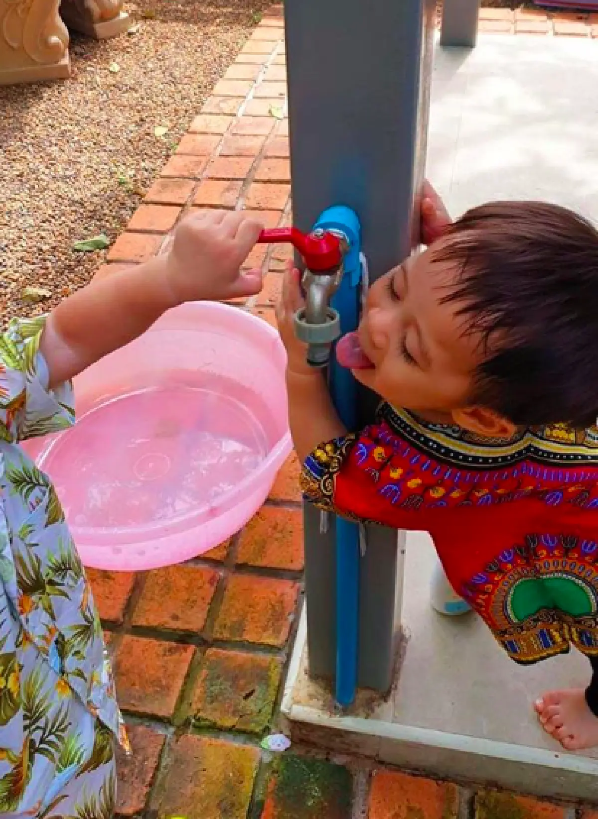 “สายฟ้า-พายุ” ทายาทหมื่นล้าน กินน้ำส่งตรงจากก๊อกบ้านคุณยาย