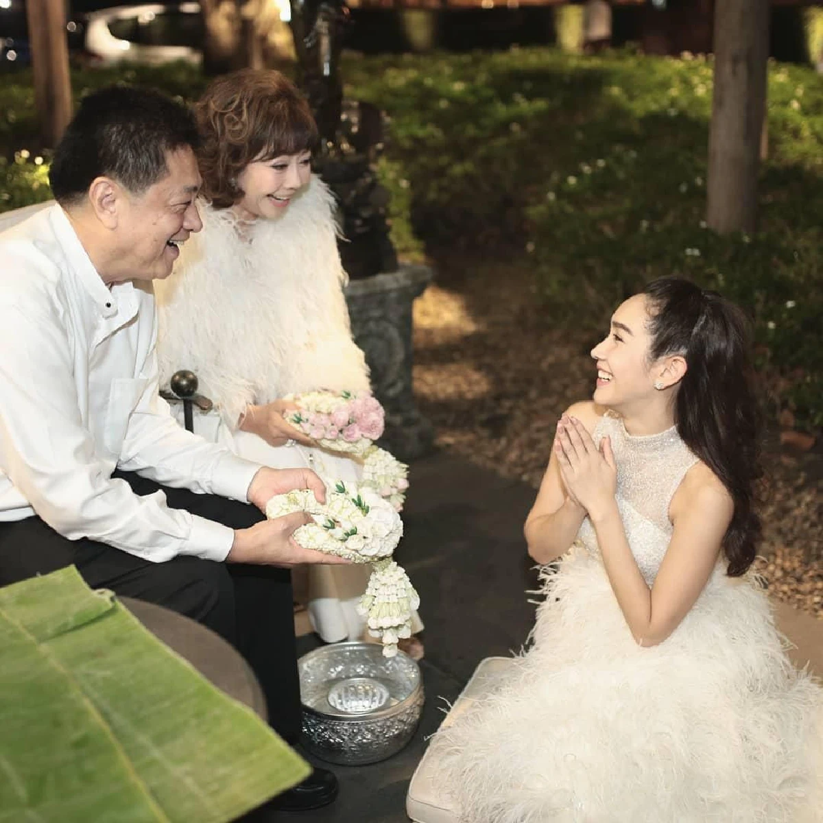 ออร่าเจ้าสาวจับ! มิน พีชญา ปาร์ตี้วันเกิด 30 ปี จัดเต็มความหวานคล้ายงานวิวาห์