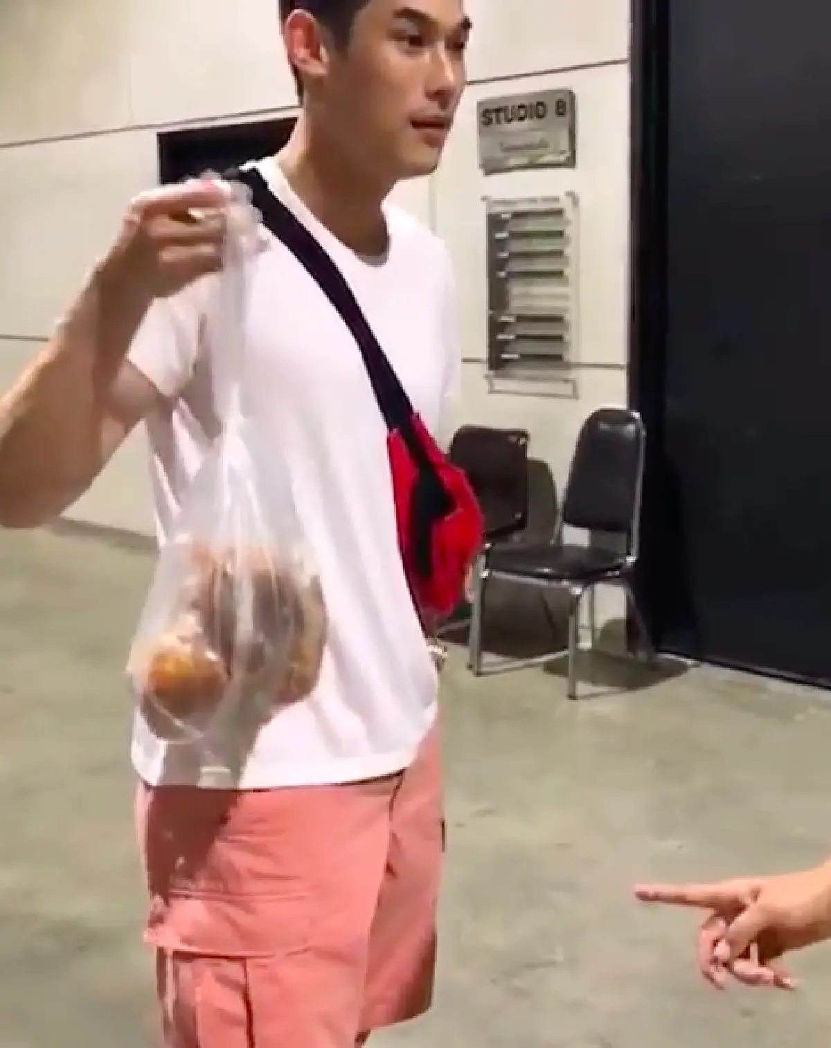 "ตั๊ก ศิริพร” โพสต์คลิปหลักฐานเด็ดทำไม "กันต์ กันตถาวร” ถึงร่ำรวย