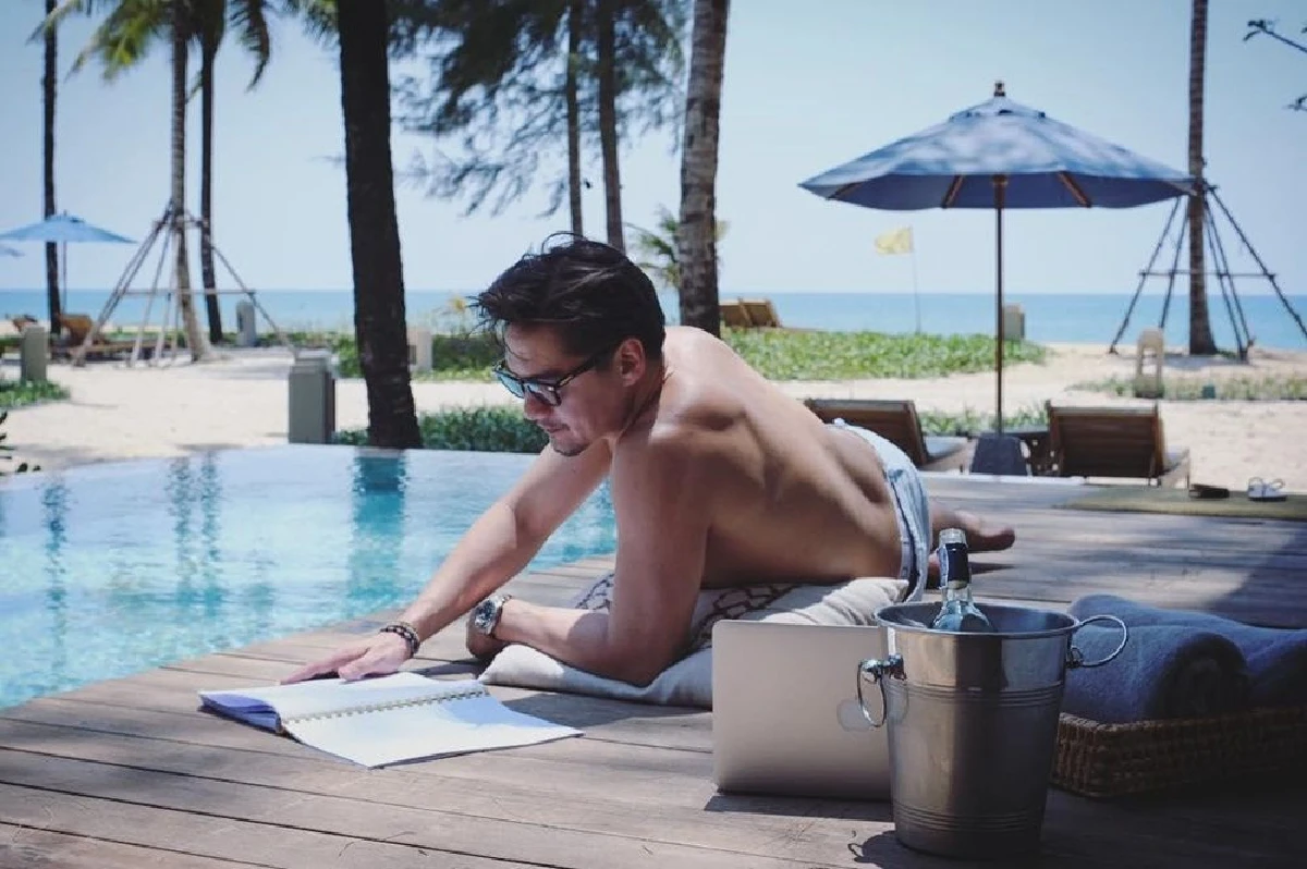 อนันดา เผยภาพสาวปริศนาในทริปสมุย คนสงสัยใช่หวานใจคนใหม่หรือเปล่า