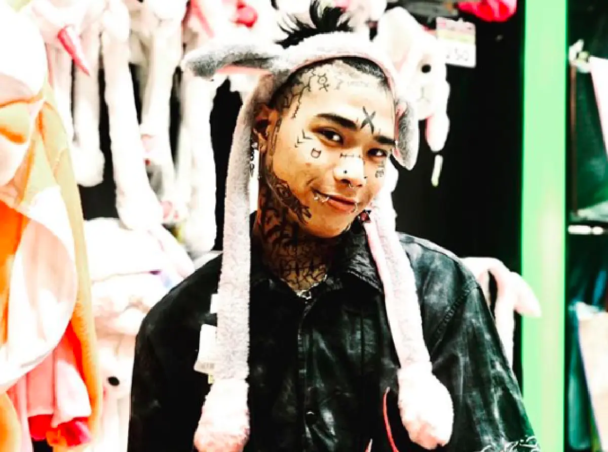 ส่องภาพรอยสักบนใบหน้าของเหล่าหนุ่มๆ แรปเปอร์ศิลปะที่ได้รับความนิยมอย่างมาก