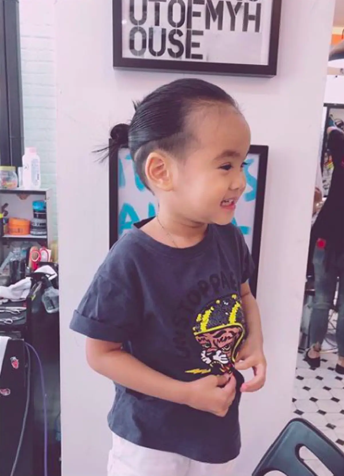 "น้องเร” ลูกชาย "ทาทา ยัง” ตัดผมทรงใหม่ หลังลงทุนไว้ผมยาวเพื่อทำทรงนี้โดยเฉพาะ