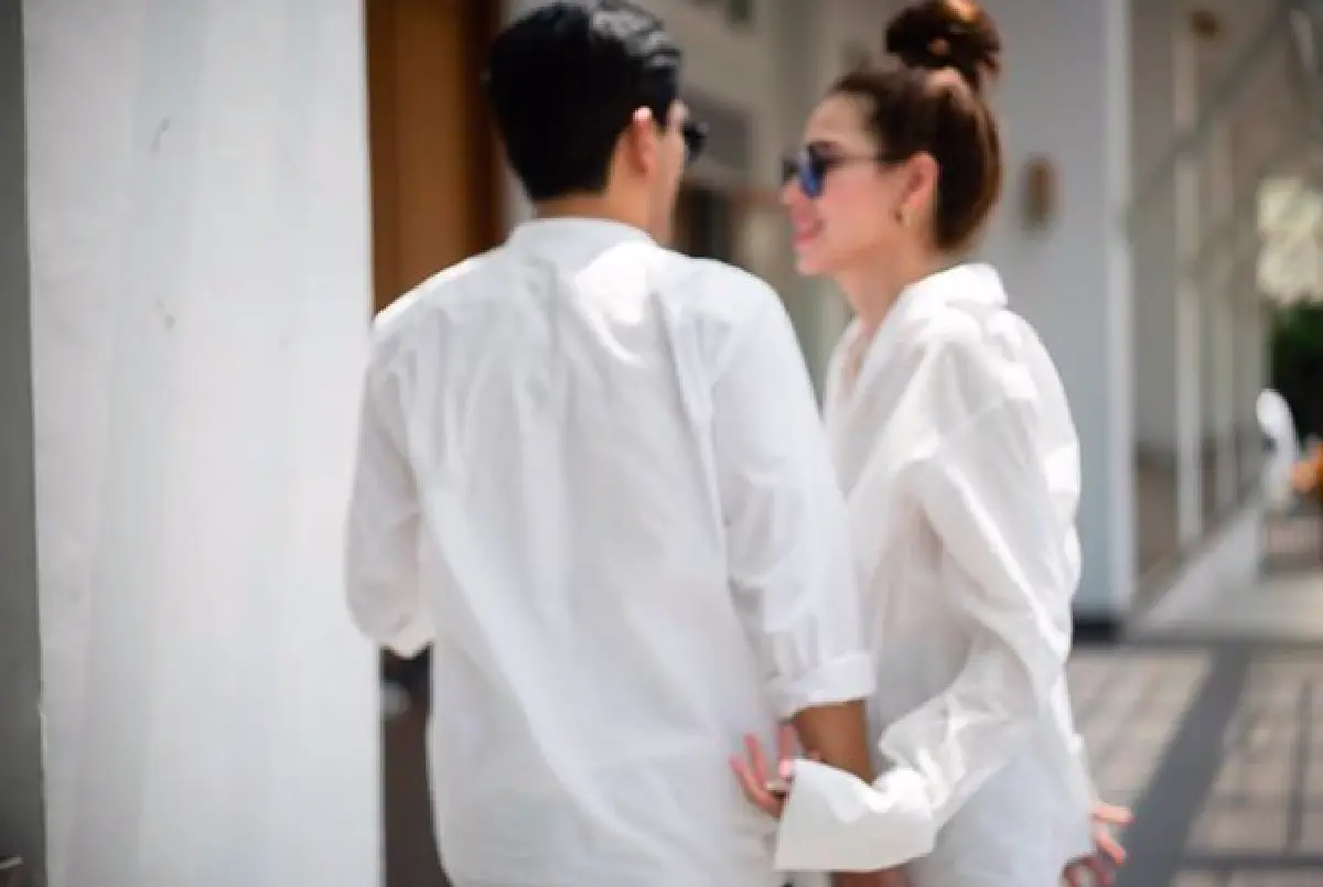 สามีดีเด่น! “เอ๋ พรทิพย์" กราบตักสามี "ป๋อ ณัฐวุฒิ” ขอบคุณที่เซ็นเช็คให้เป็นของขวัญวันเกิด