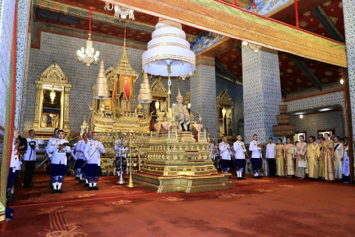 ประมวลภาพประวัติศาสตร์พระราชพิธีบรมราชาภิเษก