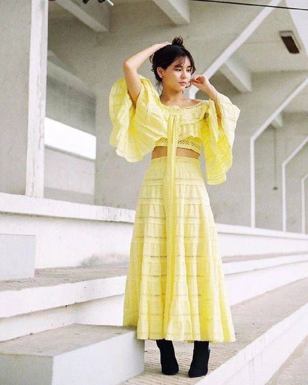 ส่องแฟชั่นชุดสีเหลืองของเหล่าซุปตาร์ สวยดูดีอย่างมีสไตล์