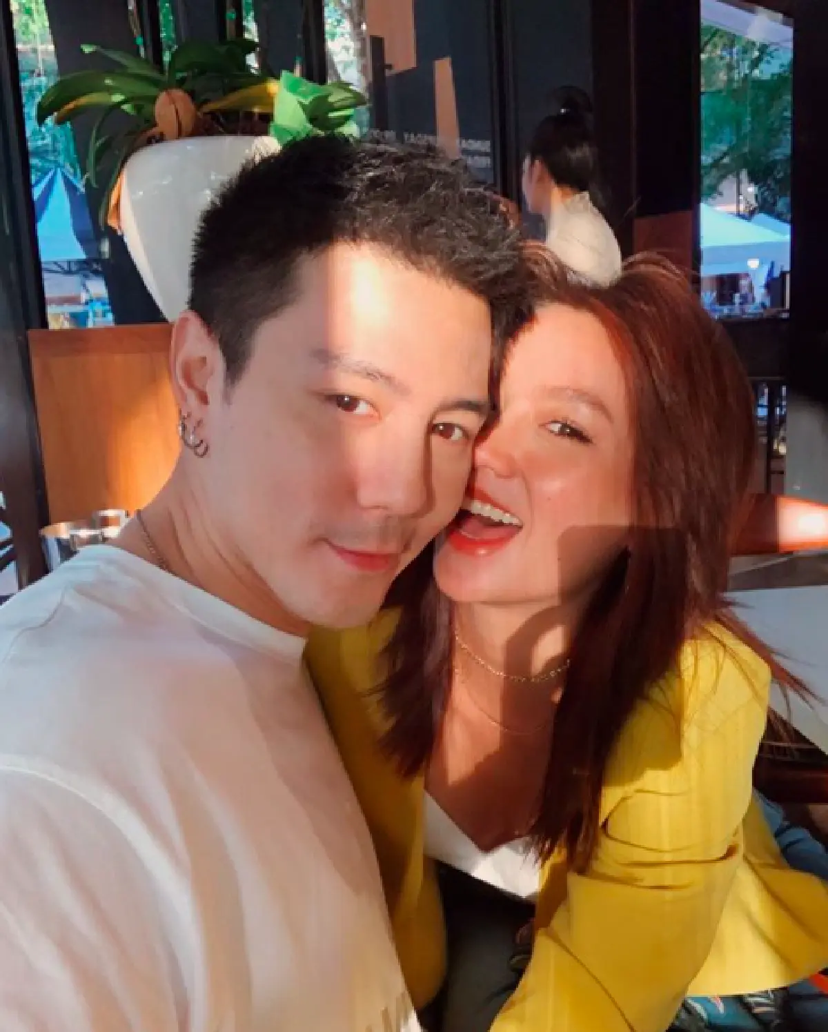 “โดม-เมทัล” เผยภาพพรีเวดดิ้งในชุดไทยเบาๆ ออร่าเจ้าบ่าว-เจ้าสาวมาแรงมาก