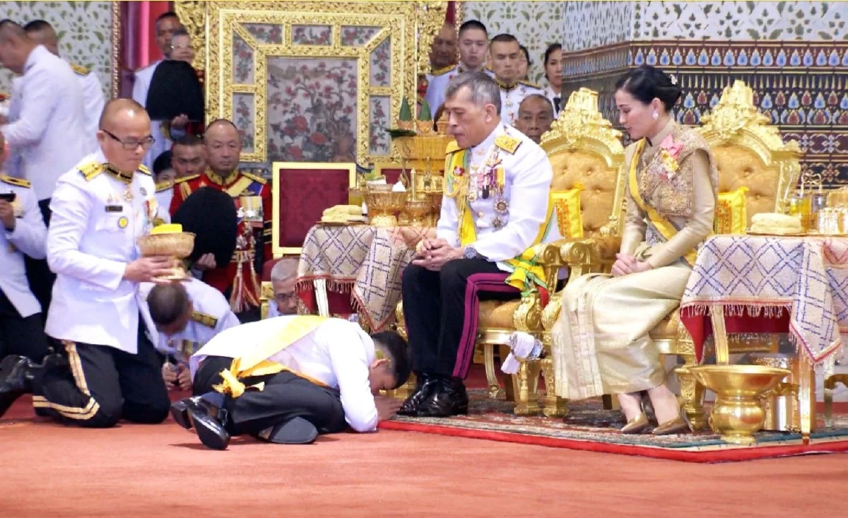 ประมวลภาพ พระราชพิธีเฉลิมพระปรมาภิไธย พระนามาภิไธย และ สถาปนาพระฐานันดรศักดิ์
