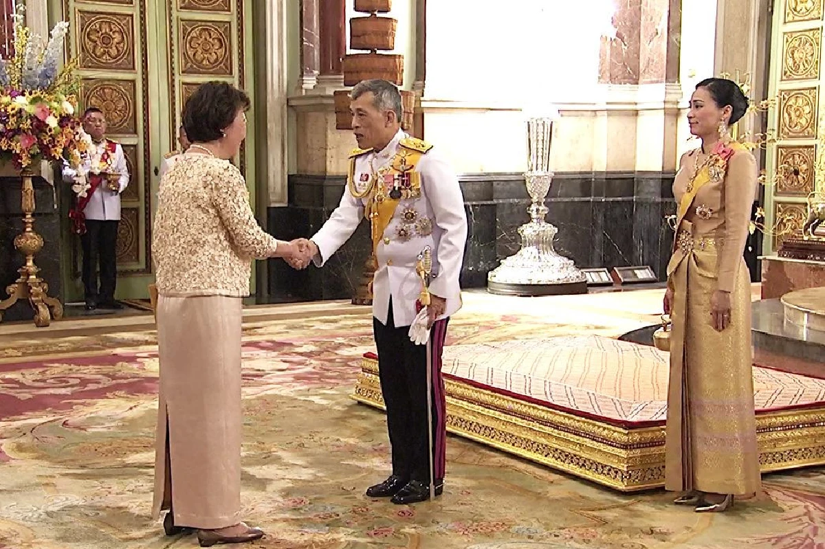 "ในหลวง"ทรงมีพระราชดำรัสต่อคณะทูต ทรงย้ำส่งเสริมสัมพันธไมตรี