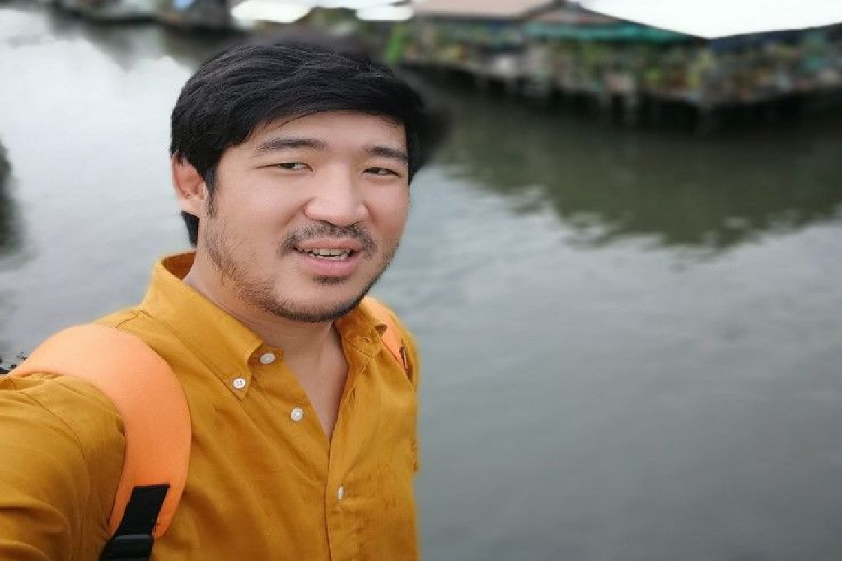 เด็กอนาคตใหม่ ย้ำ "ไม่เอานายกคนนอก" เด็กอนาคตใหม่ ย้ำ "ไม่เอานายกคนนอก"