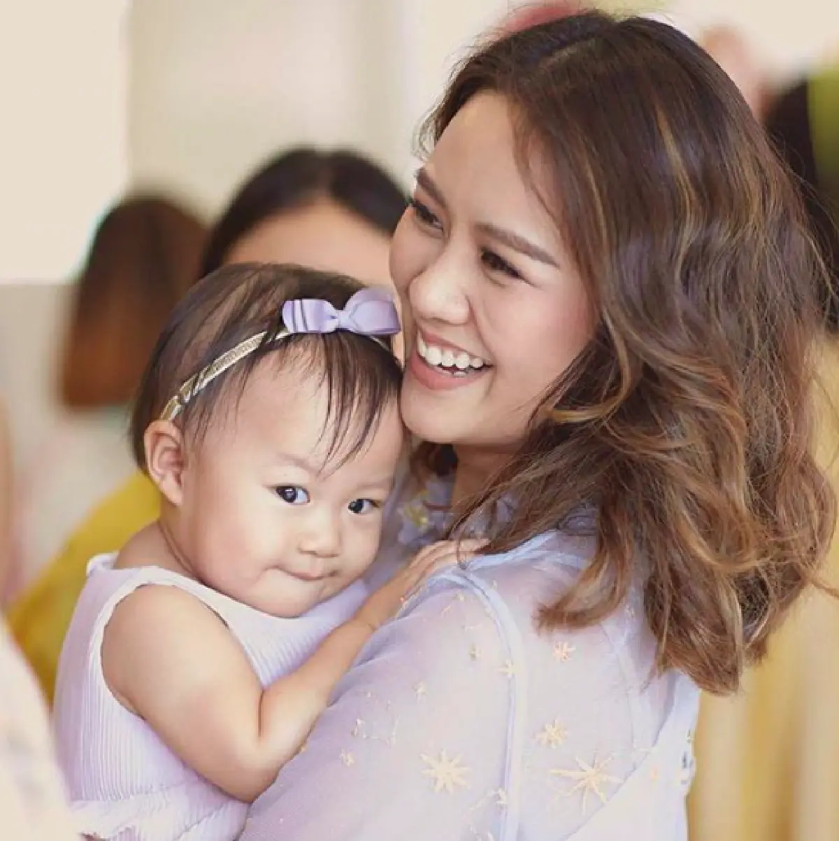 อบอุ่นหัวใจ “ตู่-นุช” จัดงานวันเกิดปีแรกให้ “น้องริสา” ครบ 1 ขวบ