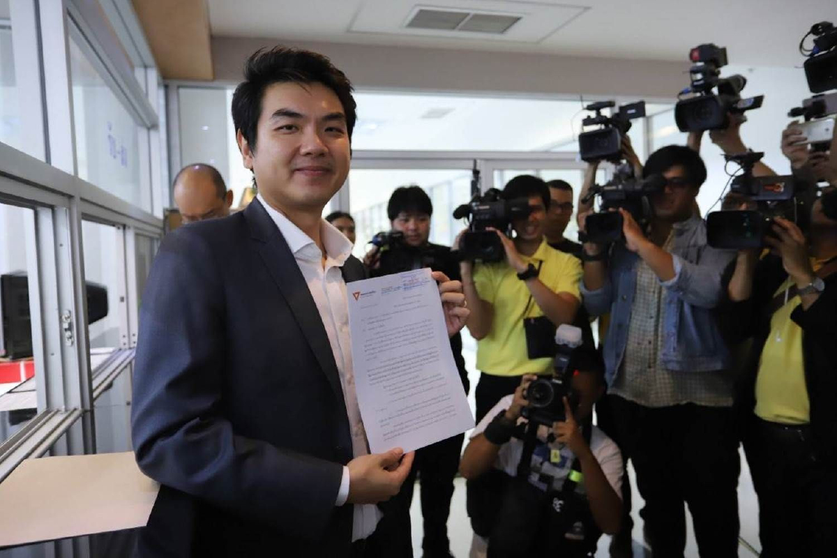 เลขาอนค. ขู่"กกต."คำนวณส.ส.บัญชีรายชื่อให้พรรคเสียที่นั่งเมื่อไหร่ถูกเล่นงาน เลขาอนค. ขู่"กกต."คำนวณส.ส.บัญชีรายชื่อให้พรรคเสียที่นั่งเมื่อไหร่ถูกเล่นงาน