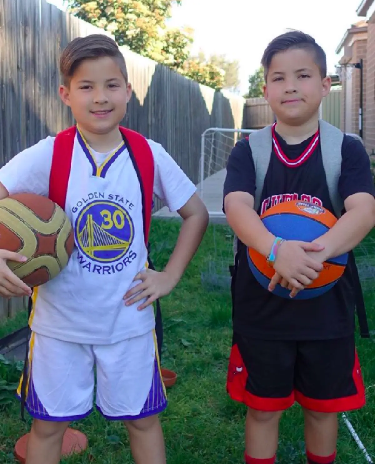 ส่องภาพ “เฮเดน-โจชัว” แฝดสุดน่ารัก “ไก่-ไข่” จากละคร “อย่าลืมฉัน” ตอนนี้โตเป็นหนุ่มแล้ว