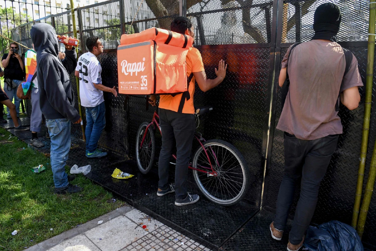 บทเรียนชีวิตเศรษฐกิจสิ้นหวัง วิธีเอาตัวรอดในนรกค่าเงินอาร์เจนตินา