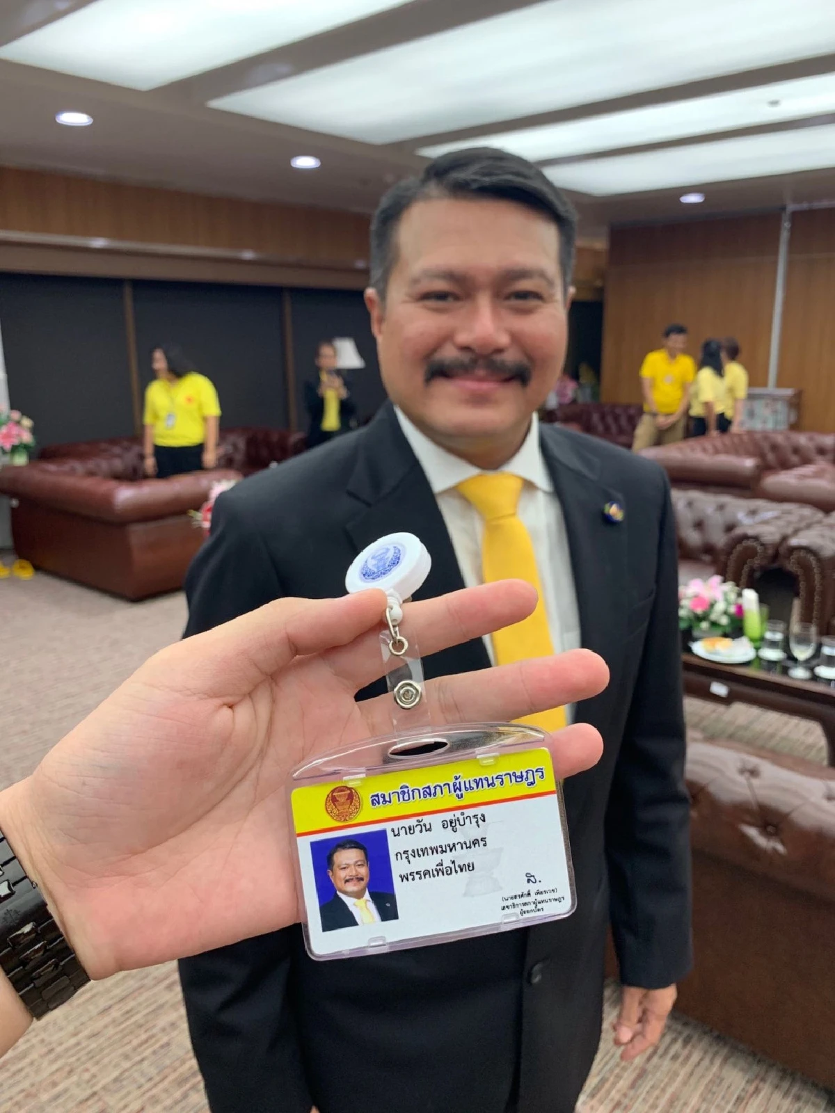 "เฉลิม" น้ำตาซึมเมื่อ "วัน อยู่บำรุง" ได้เข้าสภา