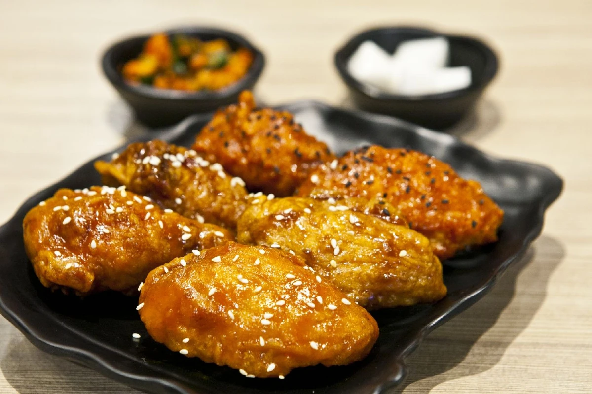 Kimchi Hour เสิร์ฟเมนูเกาหลีด้วยสูตรลับฉบับไม่เหมือนใคร