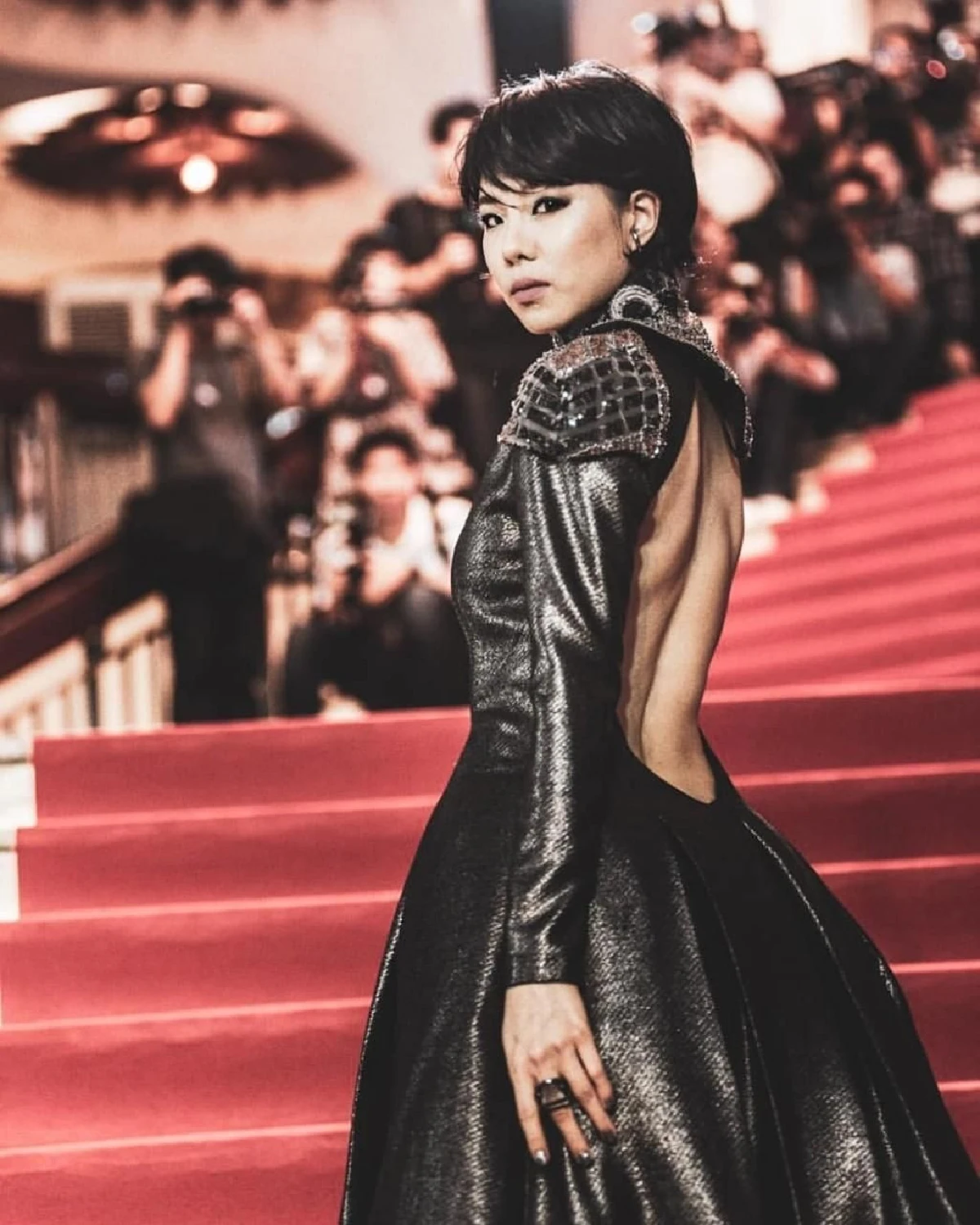 คริส หอวัง ในลุคสุดปังแต่งเป็น เซอร์ซี แลนนิสเตอร์ ราชินีในซีรีส์ Game Of Thrones